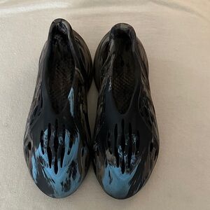 Yeezy foam runners Black and Blue